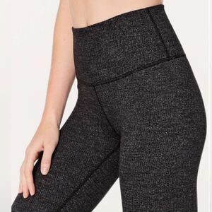 Lululemon Wunder Under Hi-Rise Tight *28"
Variegated Knit Brushed